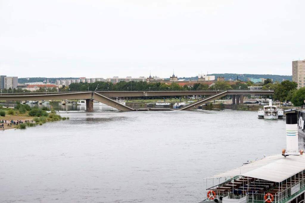 Eingestürzte Brücke